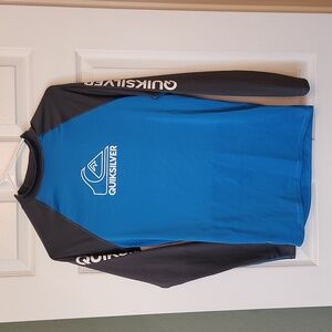 Mens quicksilver rash guard Medium